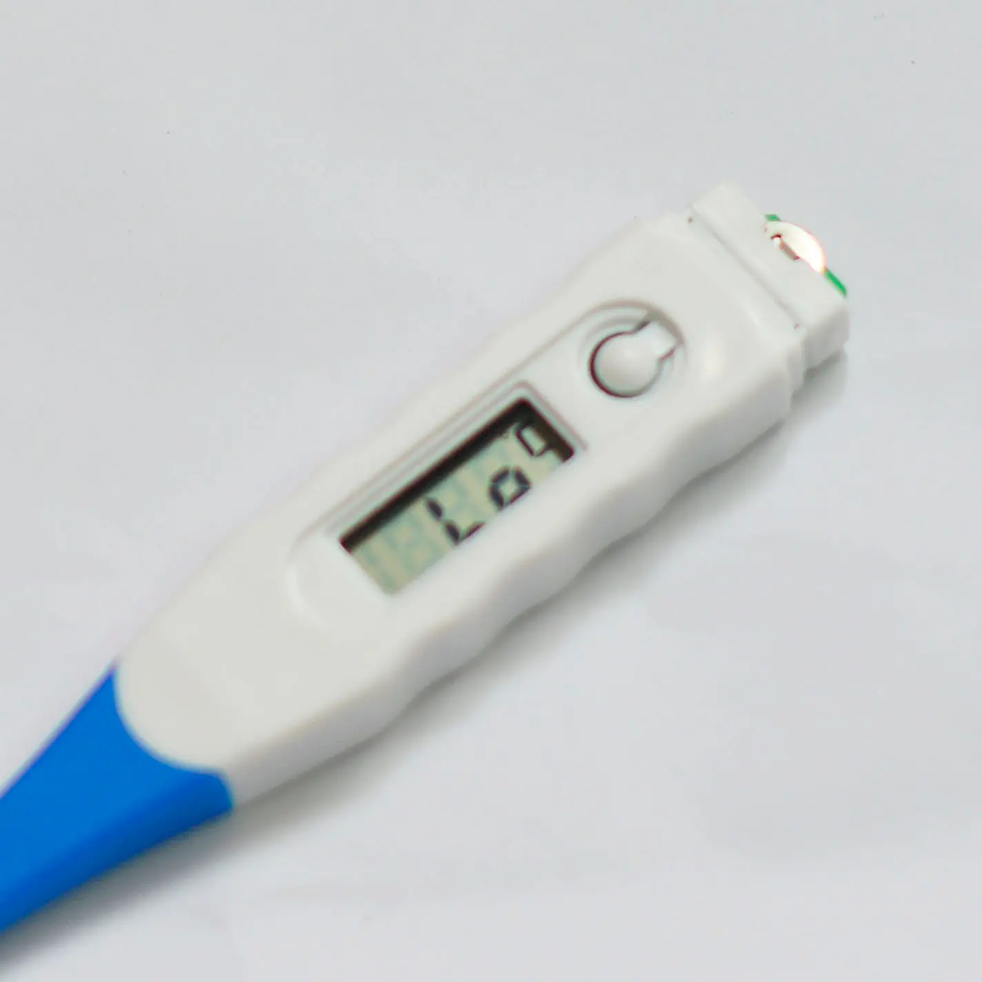 Thermomètre numérique intra-auriculaire médical avec capteur à distance